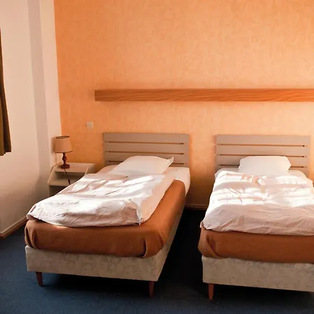 Centre Culturel Saint-thomas Hotel *
