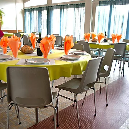Hotel Centre Culturel Saint-thomas *